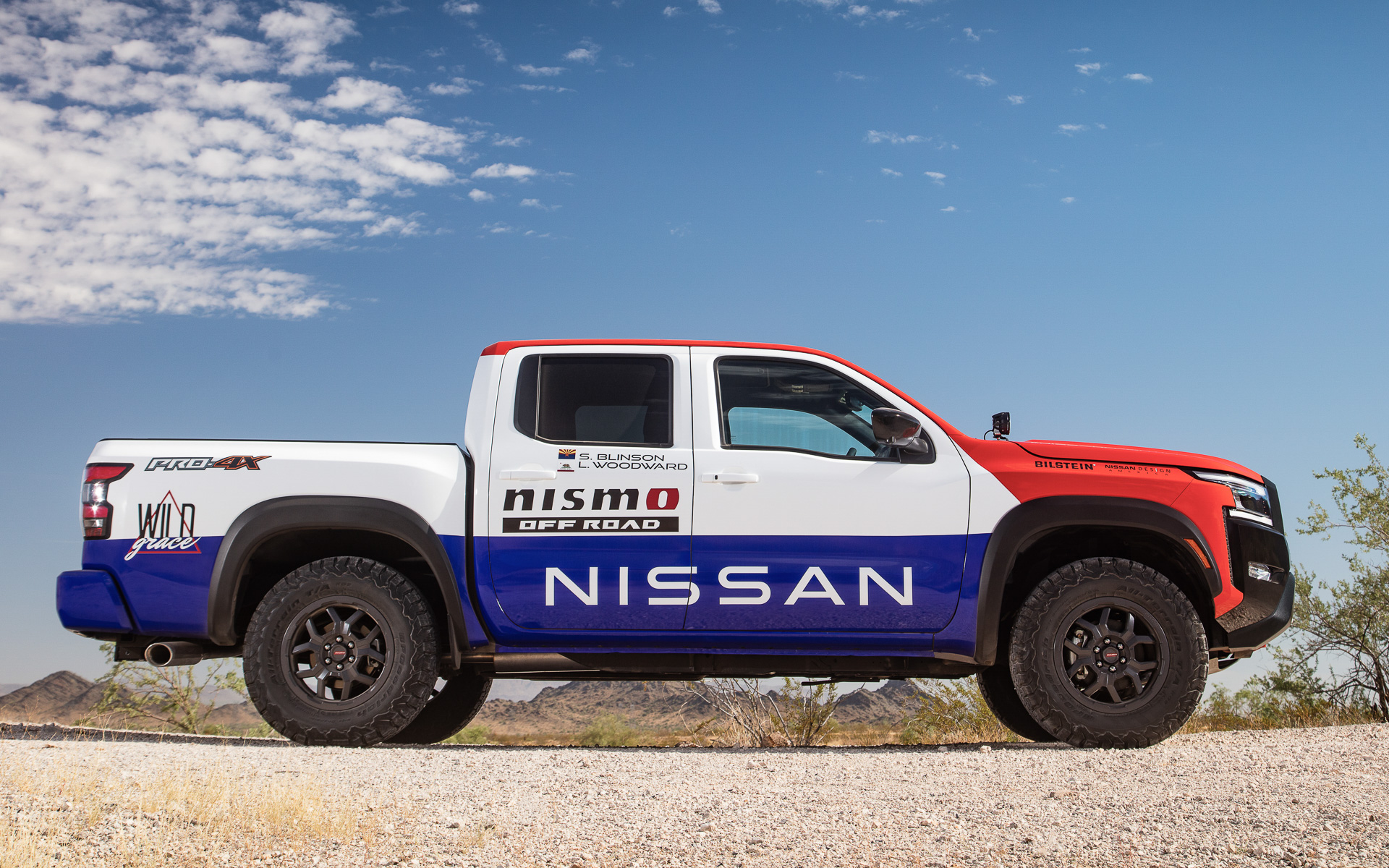 さまざまなニスモ製オフロードパーツが装着されている