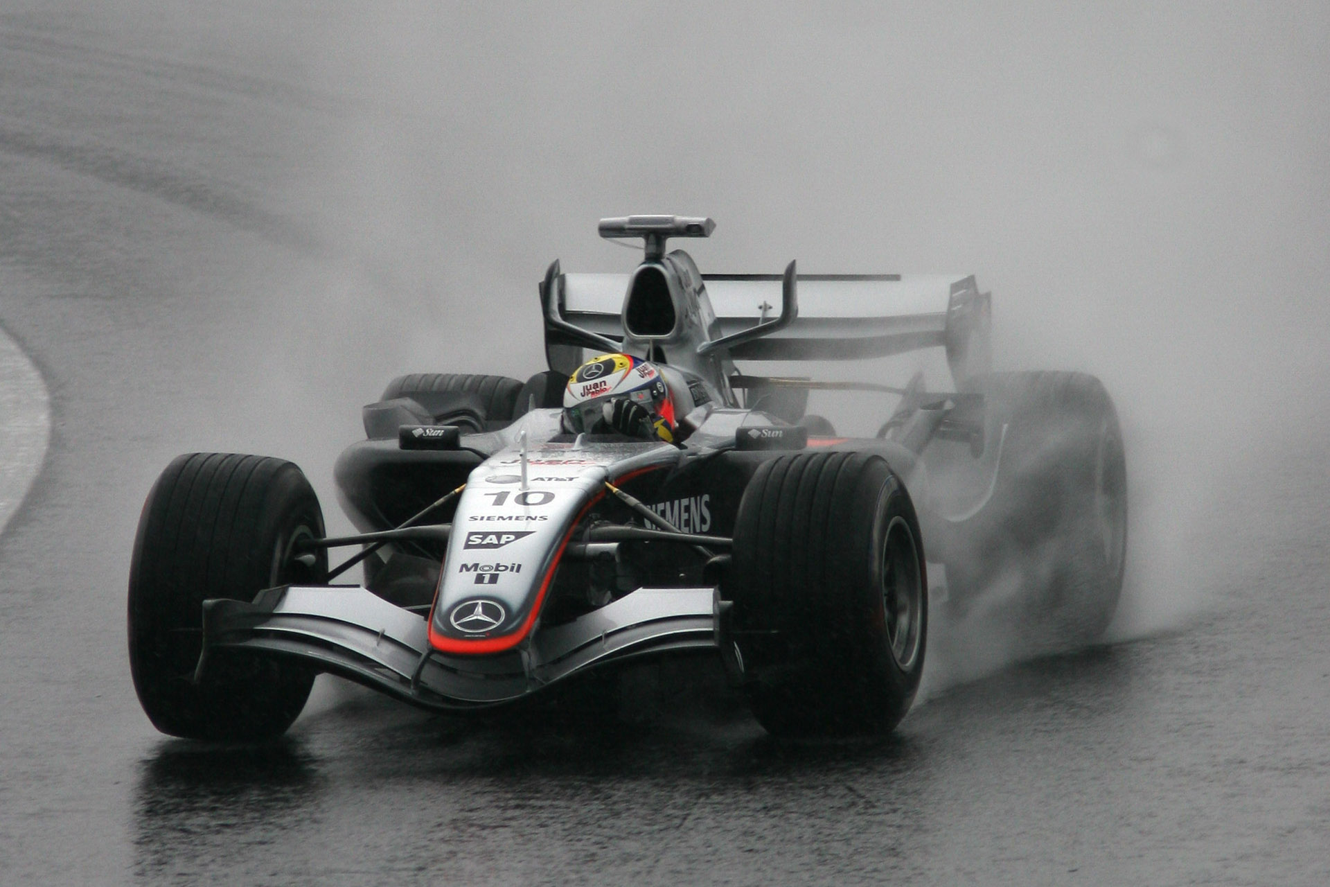 最後、20番目にアタックしたモントーヤはそのままピットに戻りノータイム