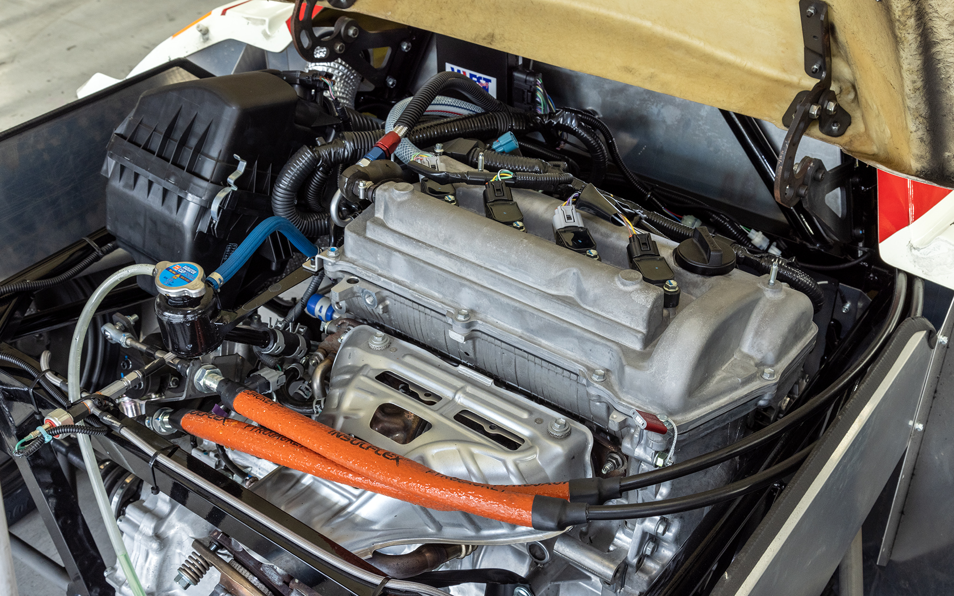 今回のレースから、車体骨格や足まわり、エンジン、トランスミッションなどを一新した新しいシャシーを導入