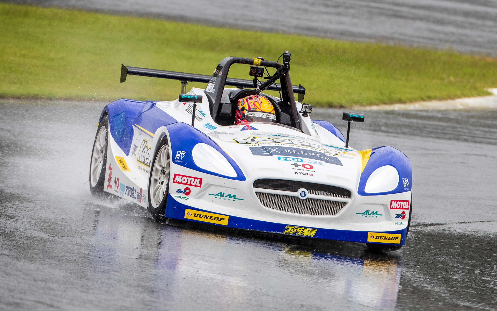 37号車 翁長実希選手が優勝