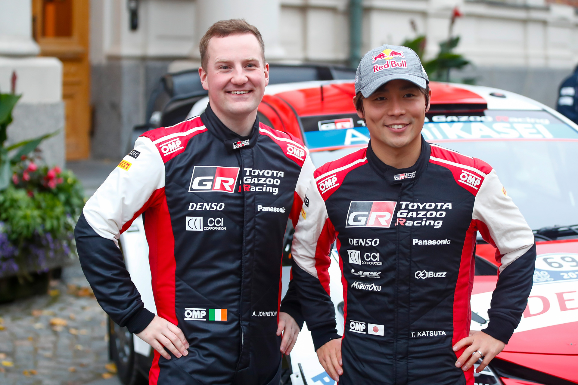 アーロン・ジョンストン選手（左）、勝田貴元選手（右）