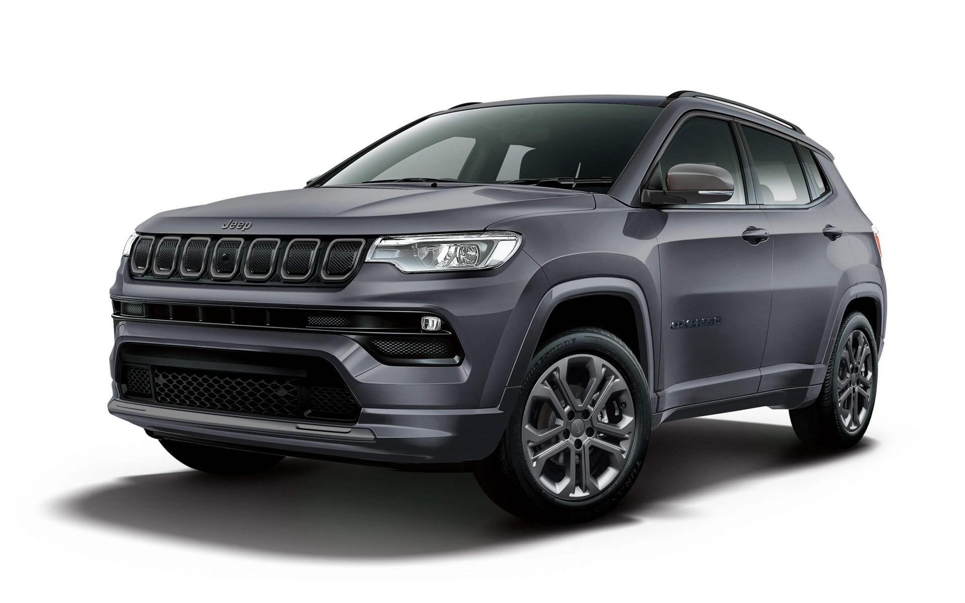 「グレイマグネシオメタリック」（同150台）