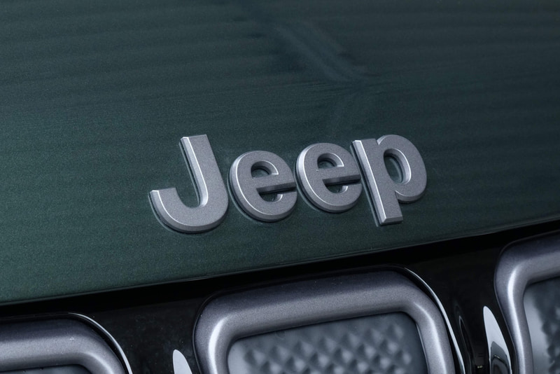 ジープ コンパス 80th アニバーサリー フロアマット ジープ コンパス 80th アニバーサリー フロアマット