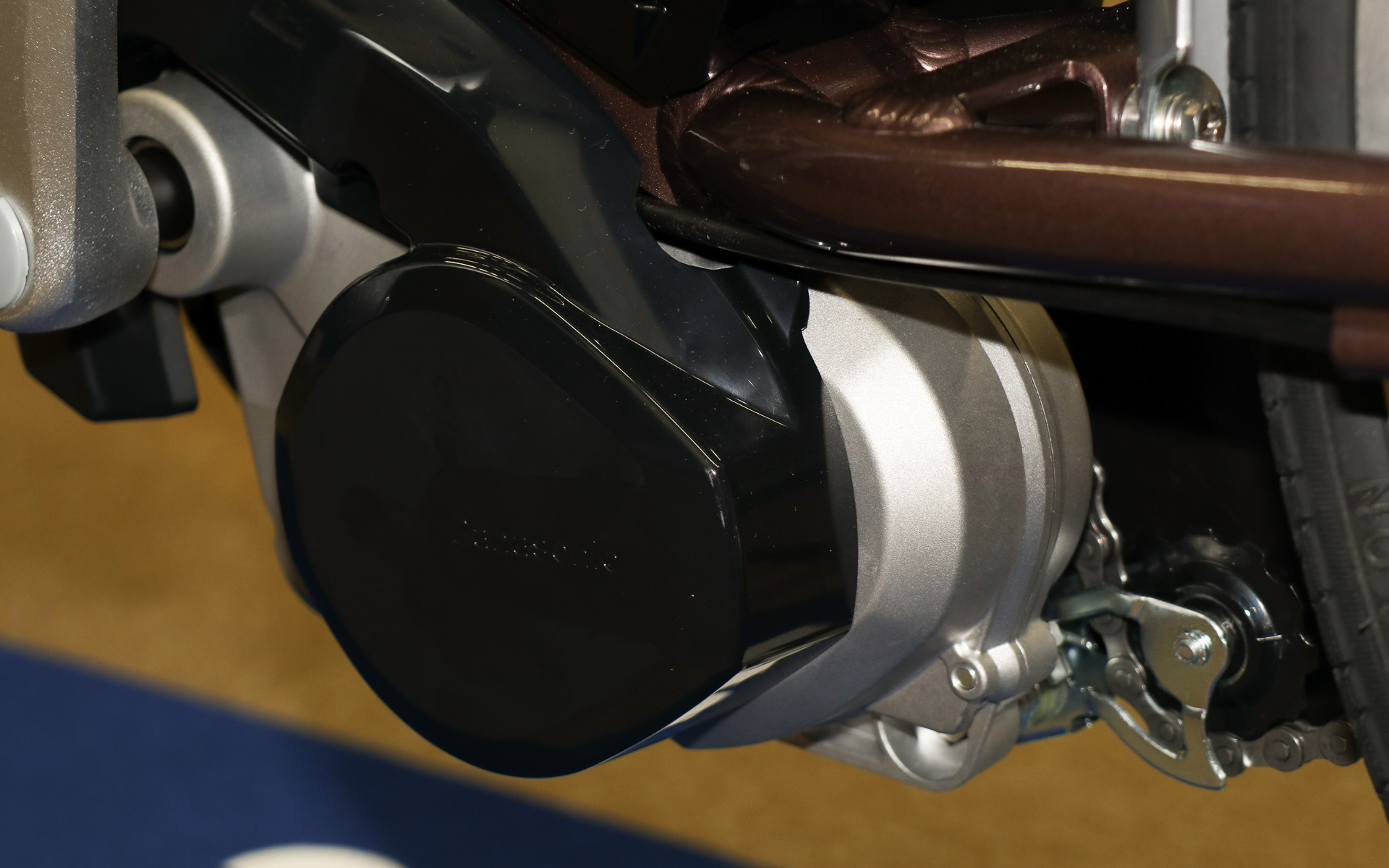 業界最軽量となる約2.8kgを達成しつつ、定格出力250Wを発生する新型ドライブユニット「カルパワードライブユニット」