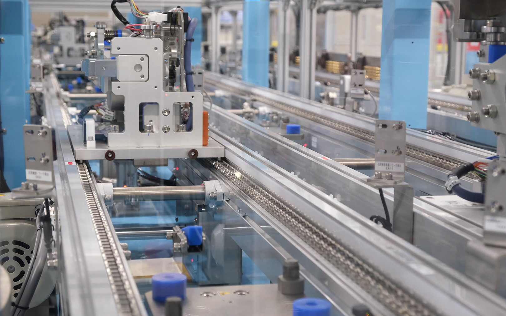 カルパワードライブユニットの生産設備で使われるユニット自動検査設備