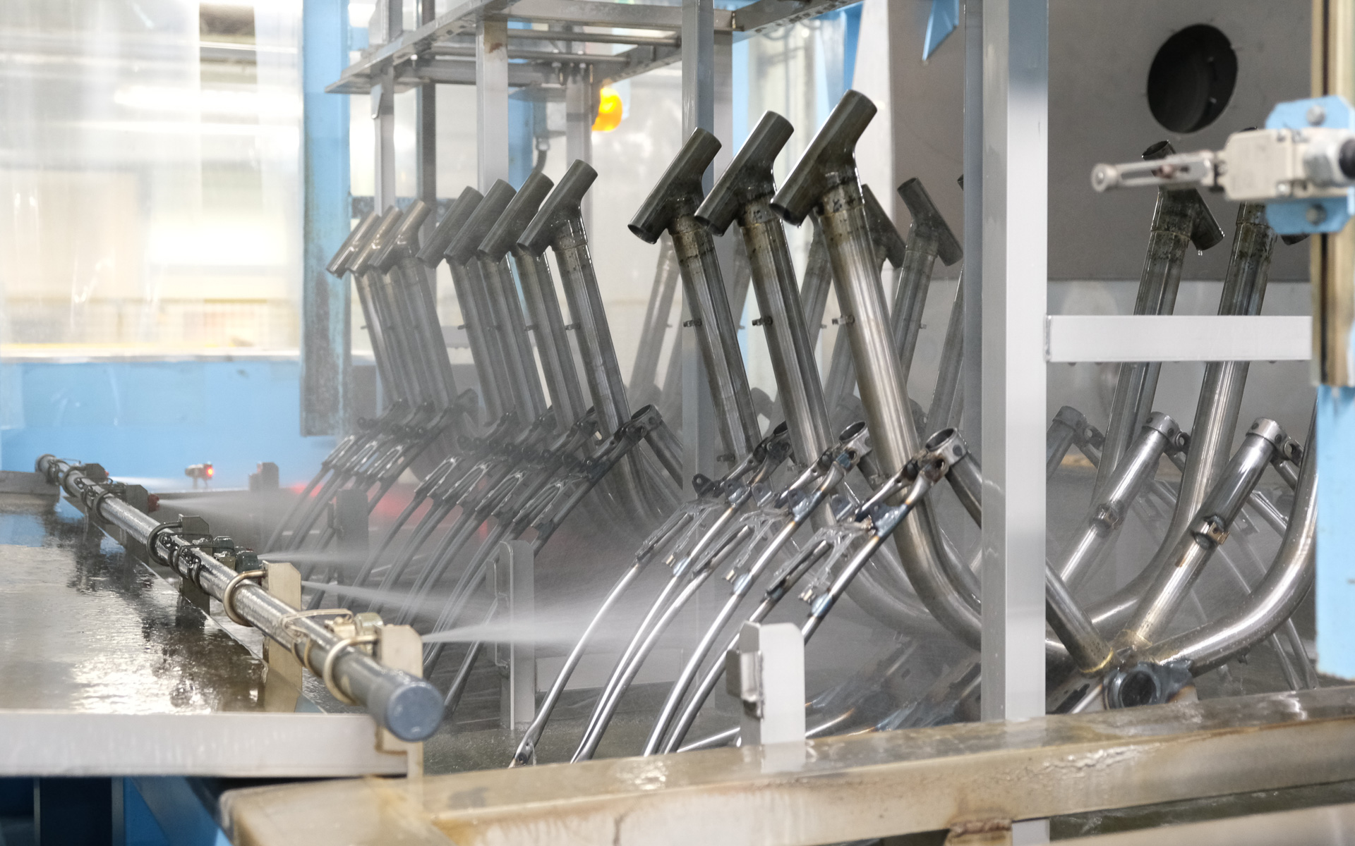 スプレー圧洗浄によって洗浄水の使用量を32％削減