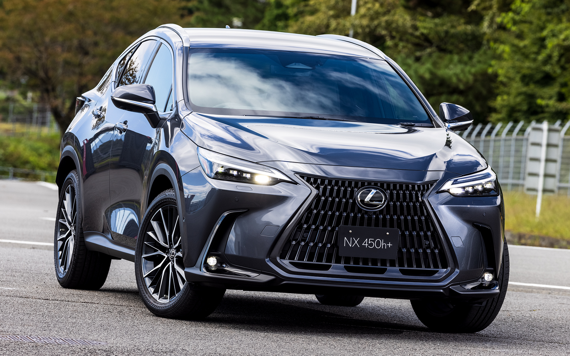 NX450h+ “version L”