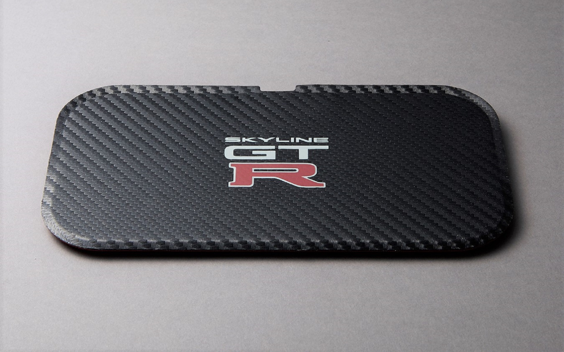「ワイヤレス充電トレー スカイラインGT-R（BNR32）」