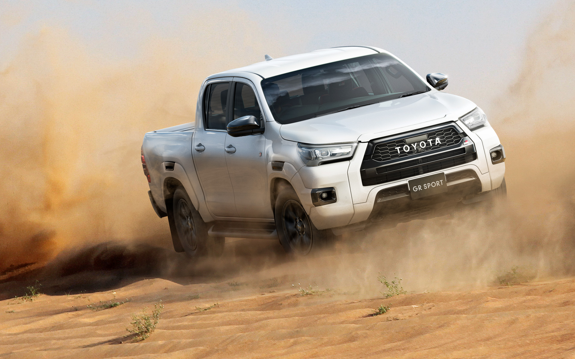 「ハイラックス」にZ“GR SPORT”追加