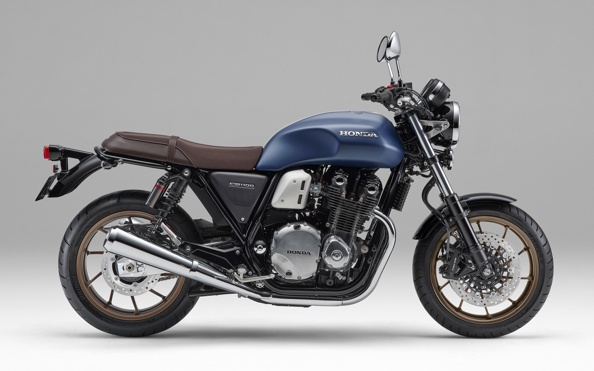 CB1100 RS Final Edition　ボディカラー「マットジーンズブルーメタリック」