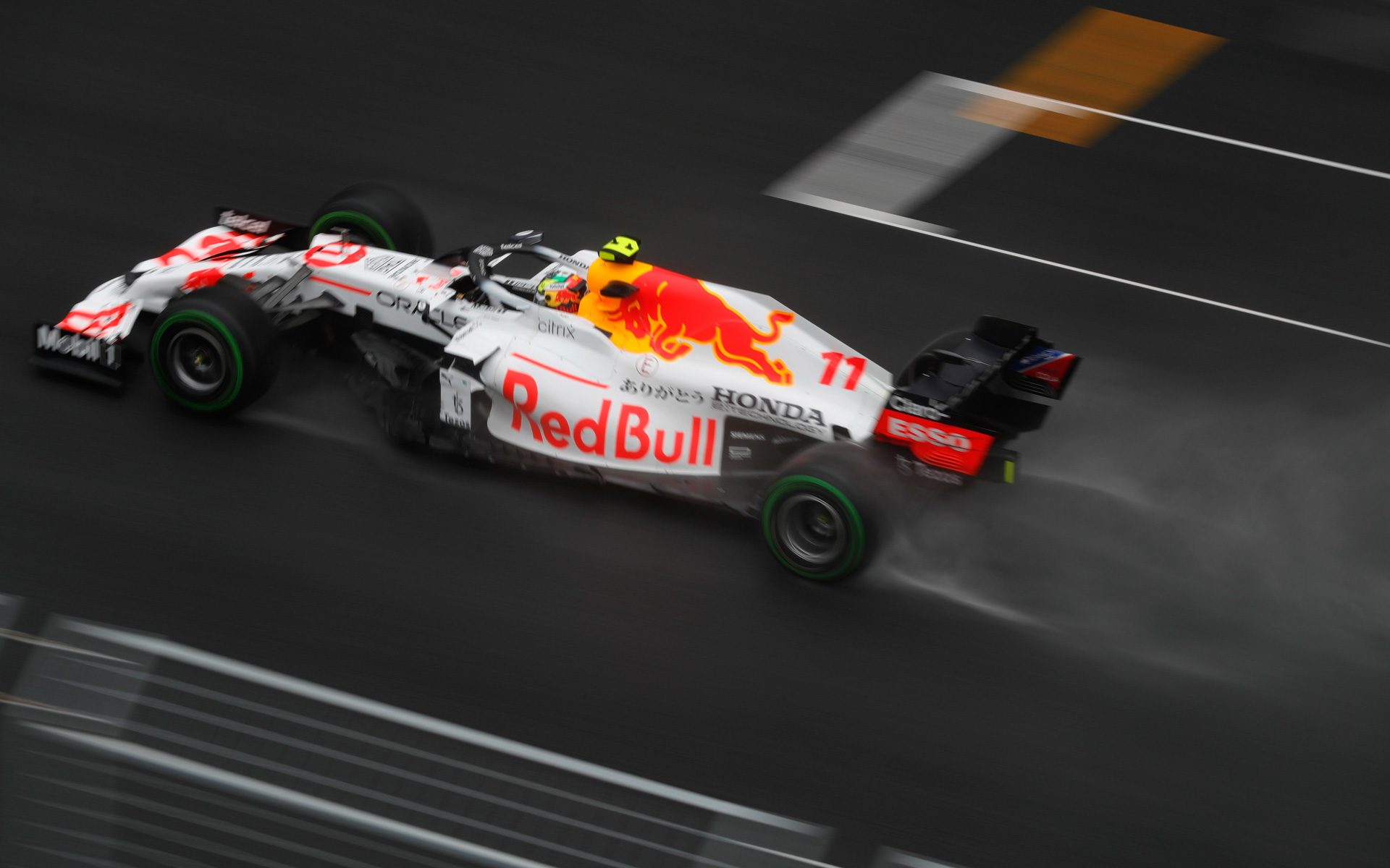 F1トルコGPをスペシャルカラーリングで走ったレッドブル・ホンダ