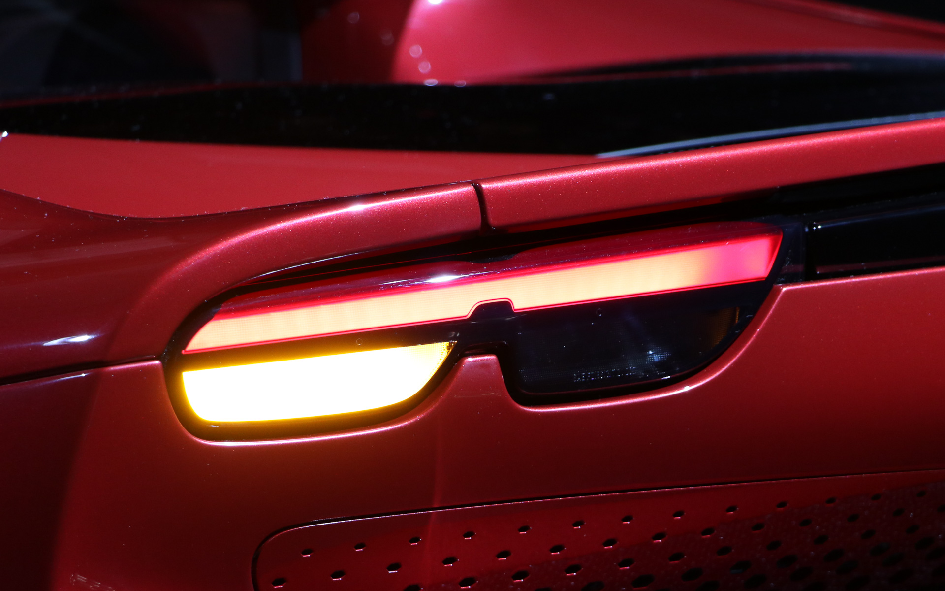 テールランプ点灯パターン