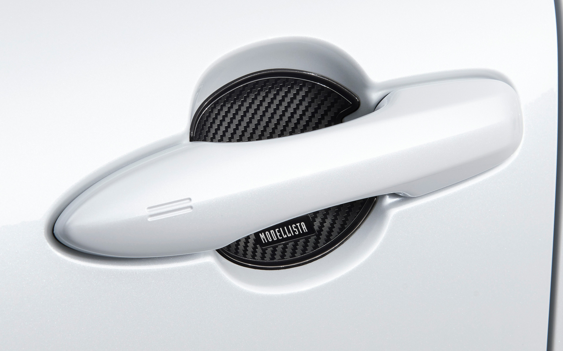 装着イメージ（写真はカローラクロス）