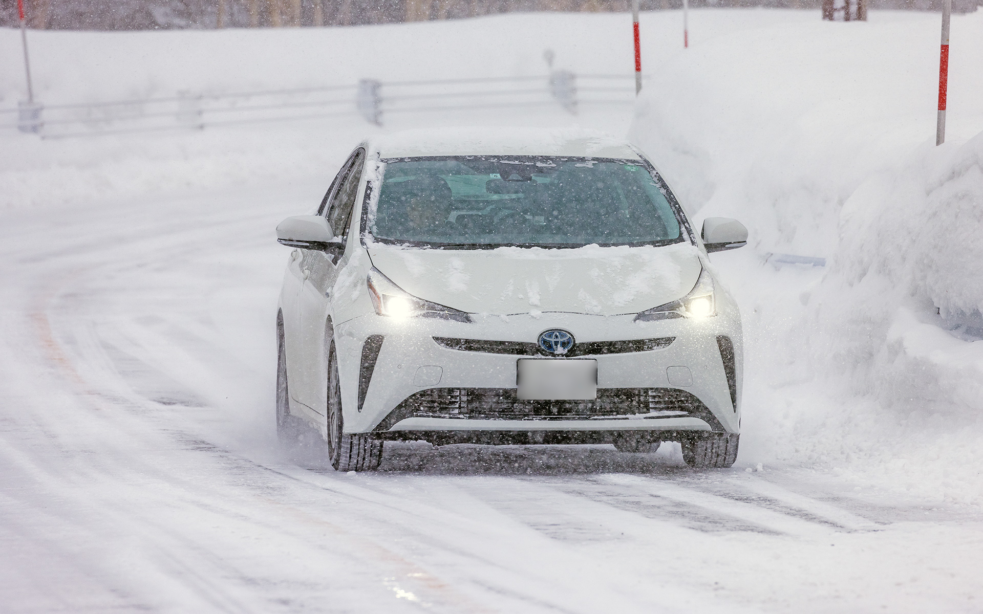 2月の試乗では乾燥路からアイス路面までさまざまなシチュエーションで乗ることができた