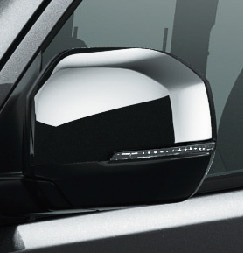 GRANDプレミアムGXの外観では、フロントグリルやドアミラー、テールゲートのフィニッシャーなどにダーク調メッキを採用