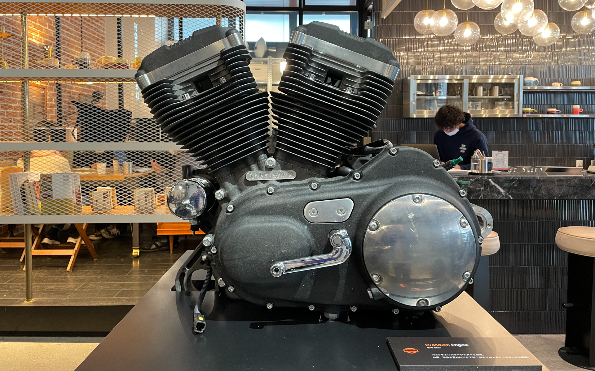 スポーツスターに搭載されている「エボリューション」エンジン