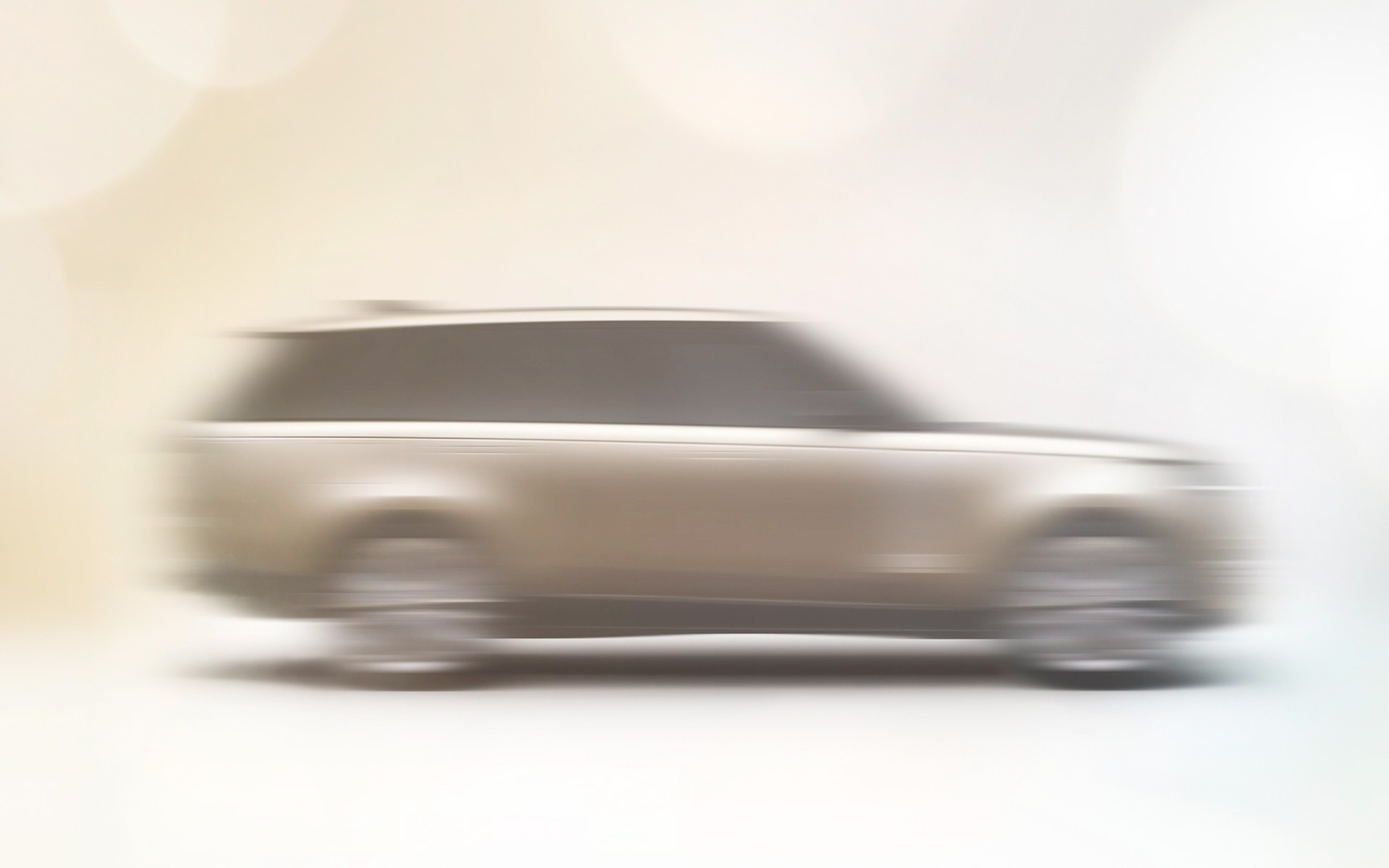 新型「レンジローバー」を10月26日（現地時間）に世界初公開