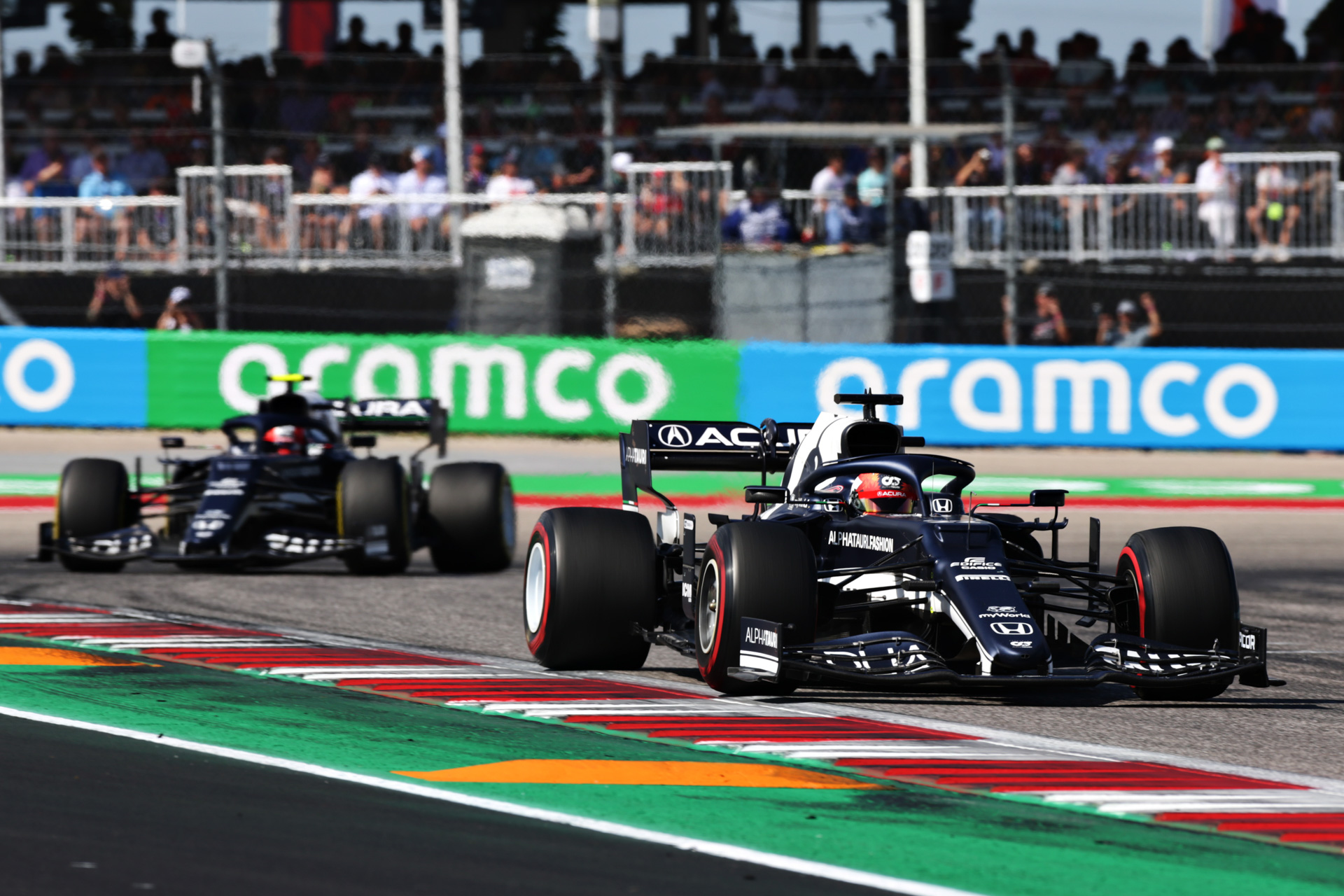 アルファタウリ・ホンダの2台。前の角田裕毅選手は9位入賞（C）Getty Images / Red Bull Content Pool