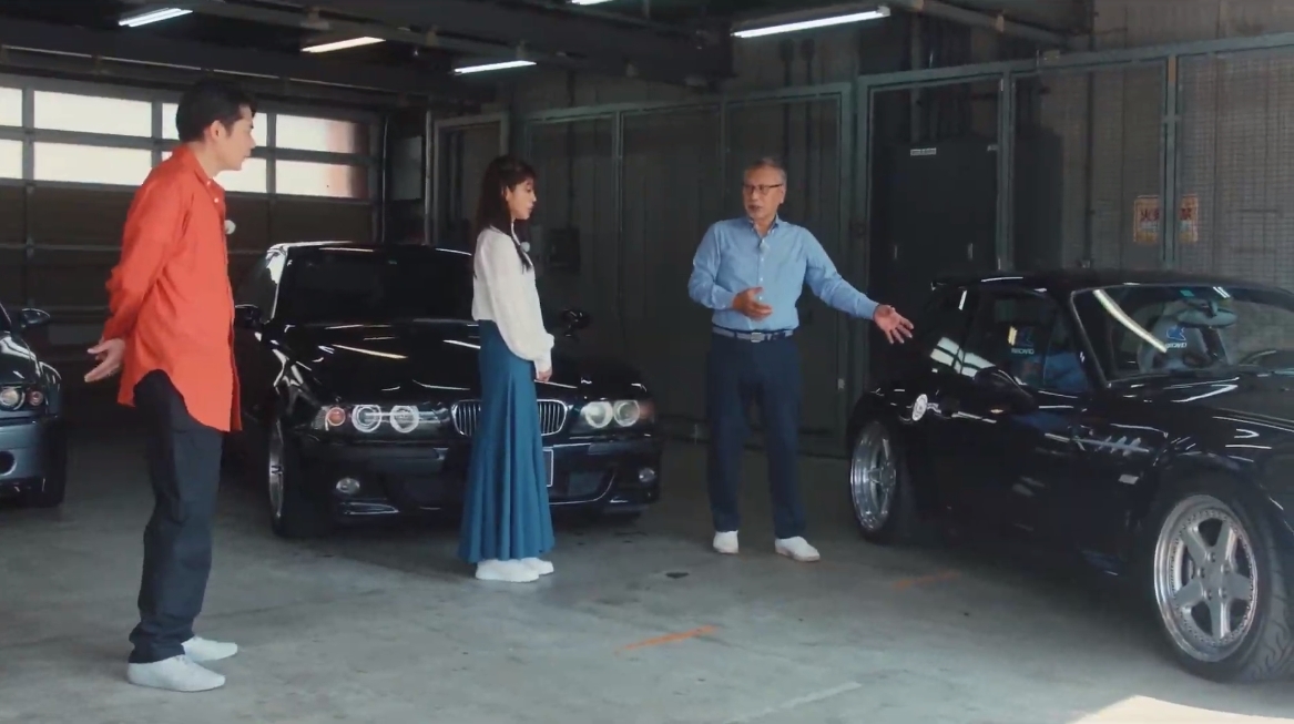 フロントやサイドからZ3 Mクーペを見た吉村さんと岡副さんのコメントは「かわいらしい」といったものだったが、車両後方に移動して見直すと印象が一変したと口にしている