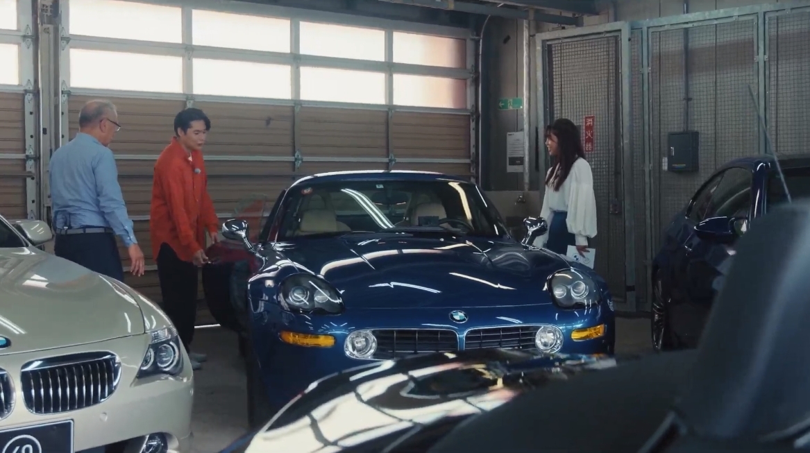 “ボンドカー”としても知られる「Z8」。「アルミでボディ全体を造るなんてものすごく贅沢」と菰田氏