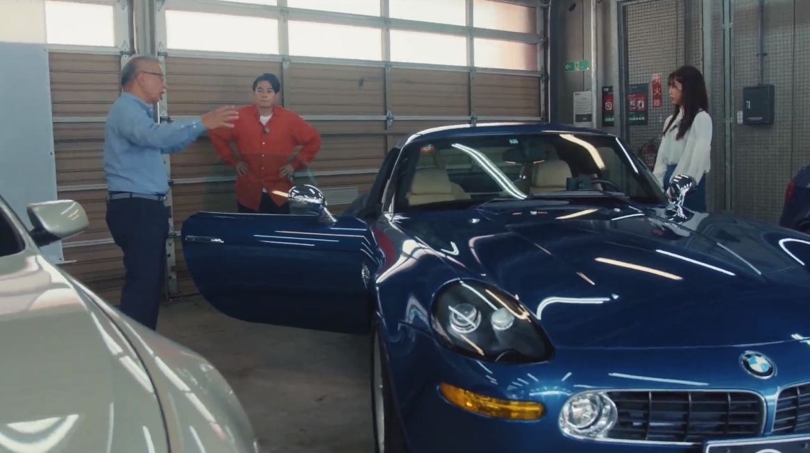 “ボンドカー”としても知られる「Z8」。「アルミでボディ全体を造るなんてものすごく贅沢」と菰田氏