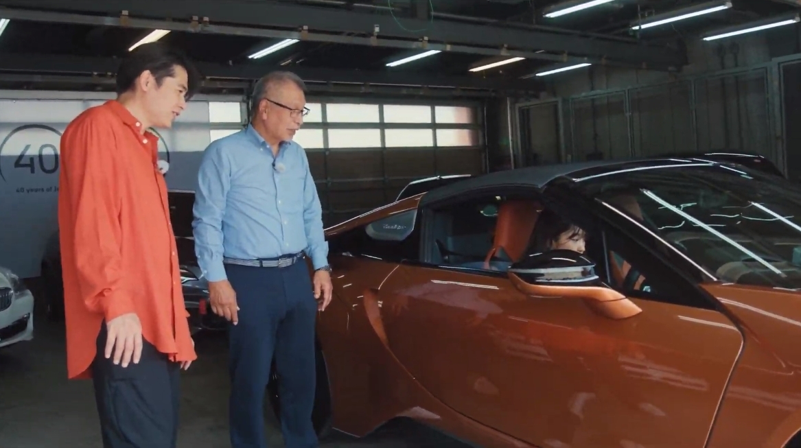 近未来的なインテリアデザインにも岡副さんは「めっちゃかっこいい」との感想