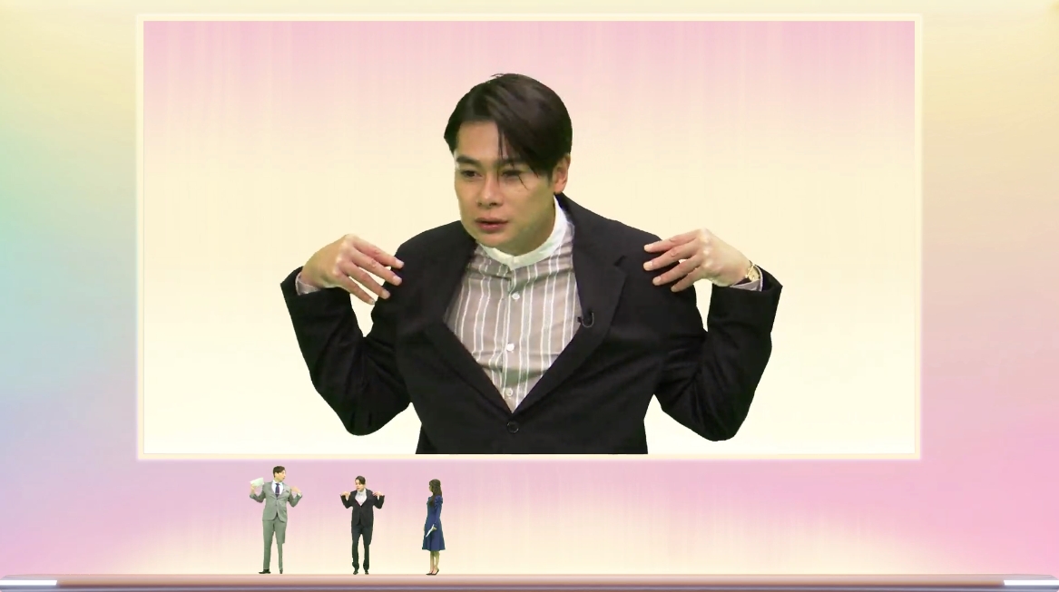 ムービー終了後のステージで、吉村さんは「容赦なくやってくれてGがハンパなかったんで、猫背だった姿勢がちょっとよくなった気がしますよ」「体が固定されているので顔の骨が前に出そうだった」「でも、本当にいい経験だったなと思います」とコメントしている