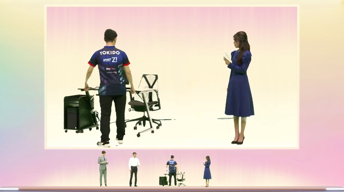 にこやかに話していたときど選手だが、PCの前に座ってキーボードに手を置いた瞬間から戦闘モードにスイッチが切り替わった