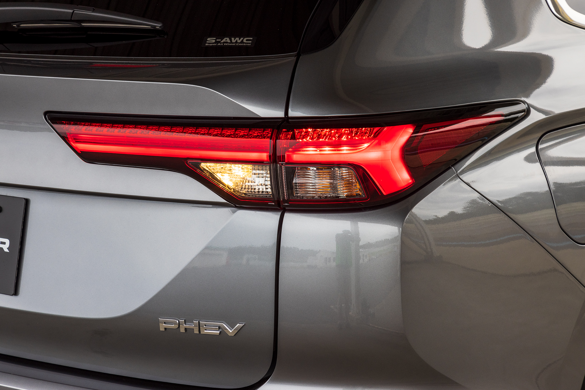 リアコンビランプの点灯パターン。こちらもグレードによる差はない