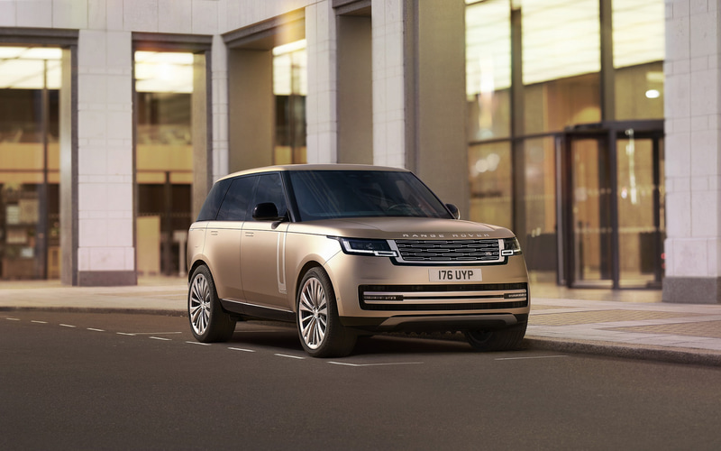 ランドローバー、新型「レンジローバー」世界初公開 MHEV/PHEV/BEV