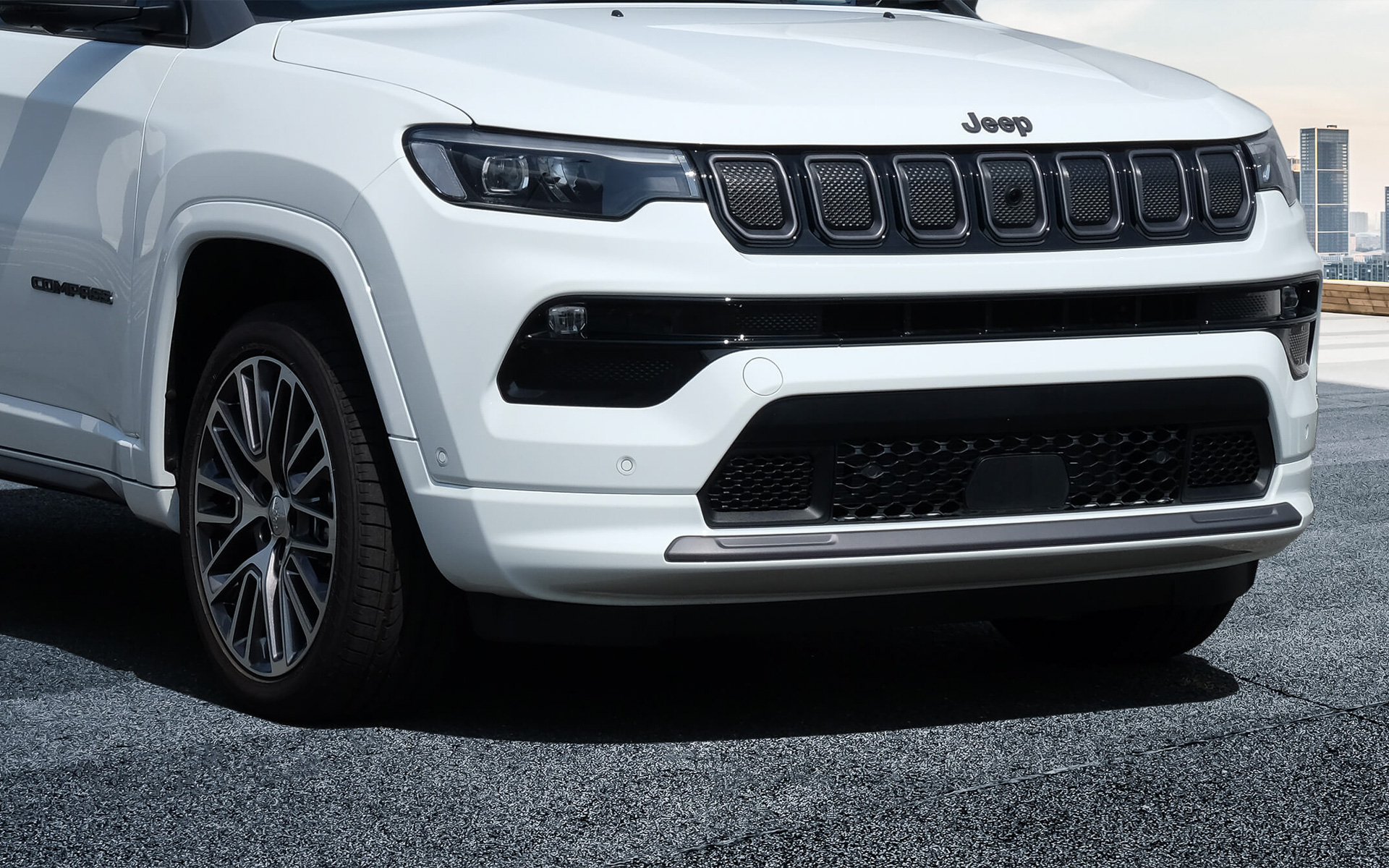 ボディ同色フロントフェイシア