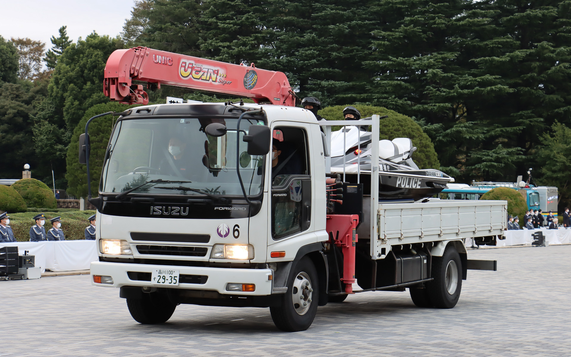 臨海部初動対応部隊の水上バイク