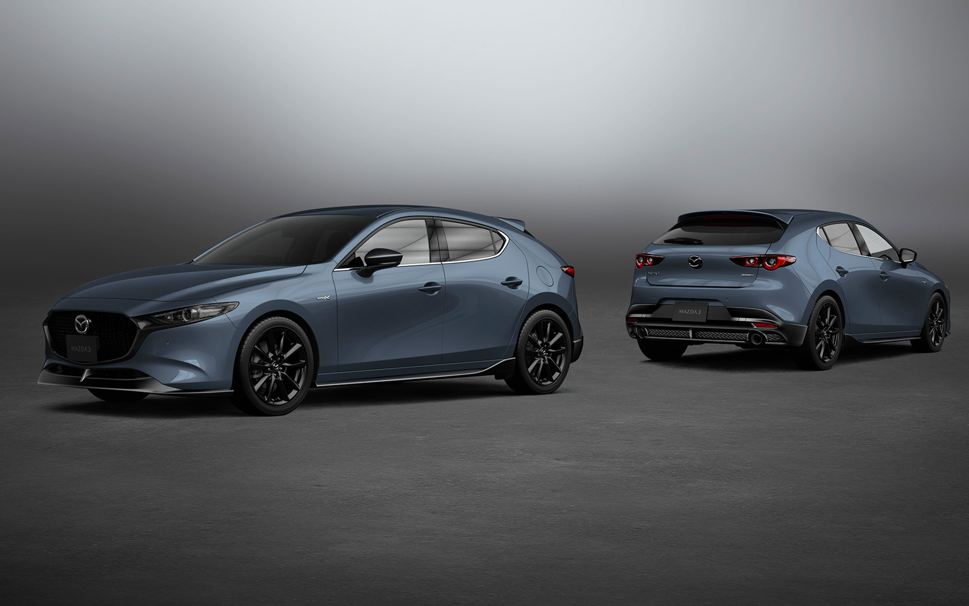 MAZDA3 FASTBACK X Black Tone Edition　(エアロパーツ装着車)