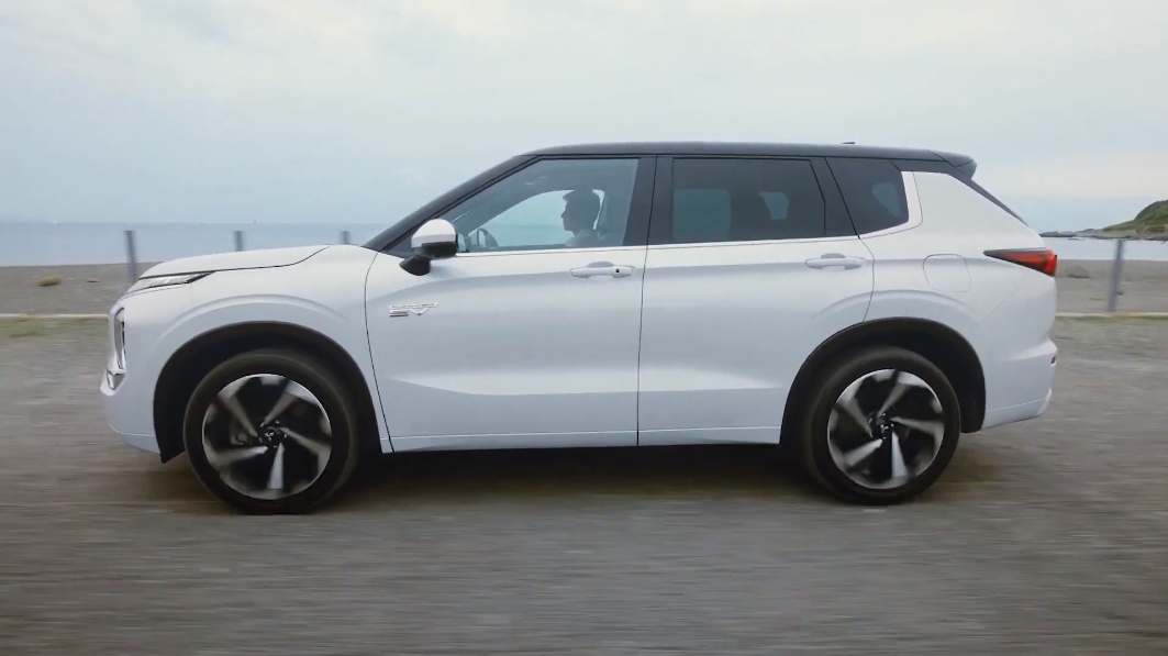 練習で疲れているときも快適に運転できて、ガソリン代を節約できるのもうれしいという