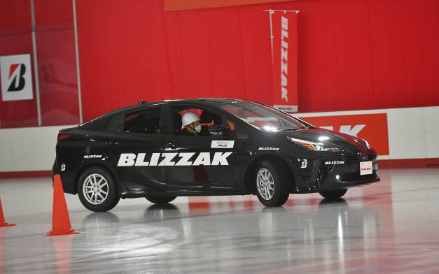 PM20でのコーナリング。そろそろと走っていますが、速度が上がりません