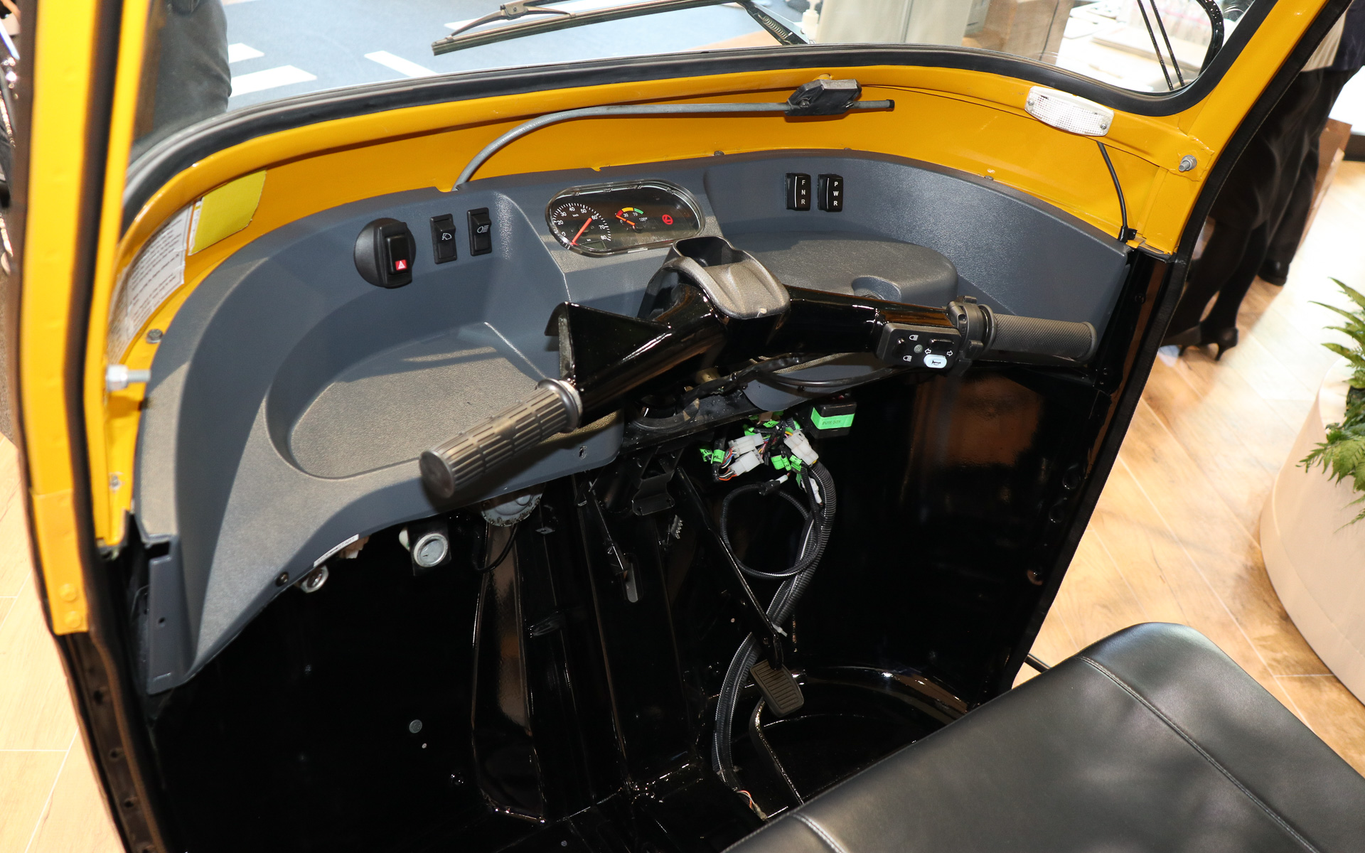 E-AUTOリキシャのインパネ