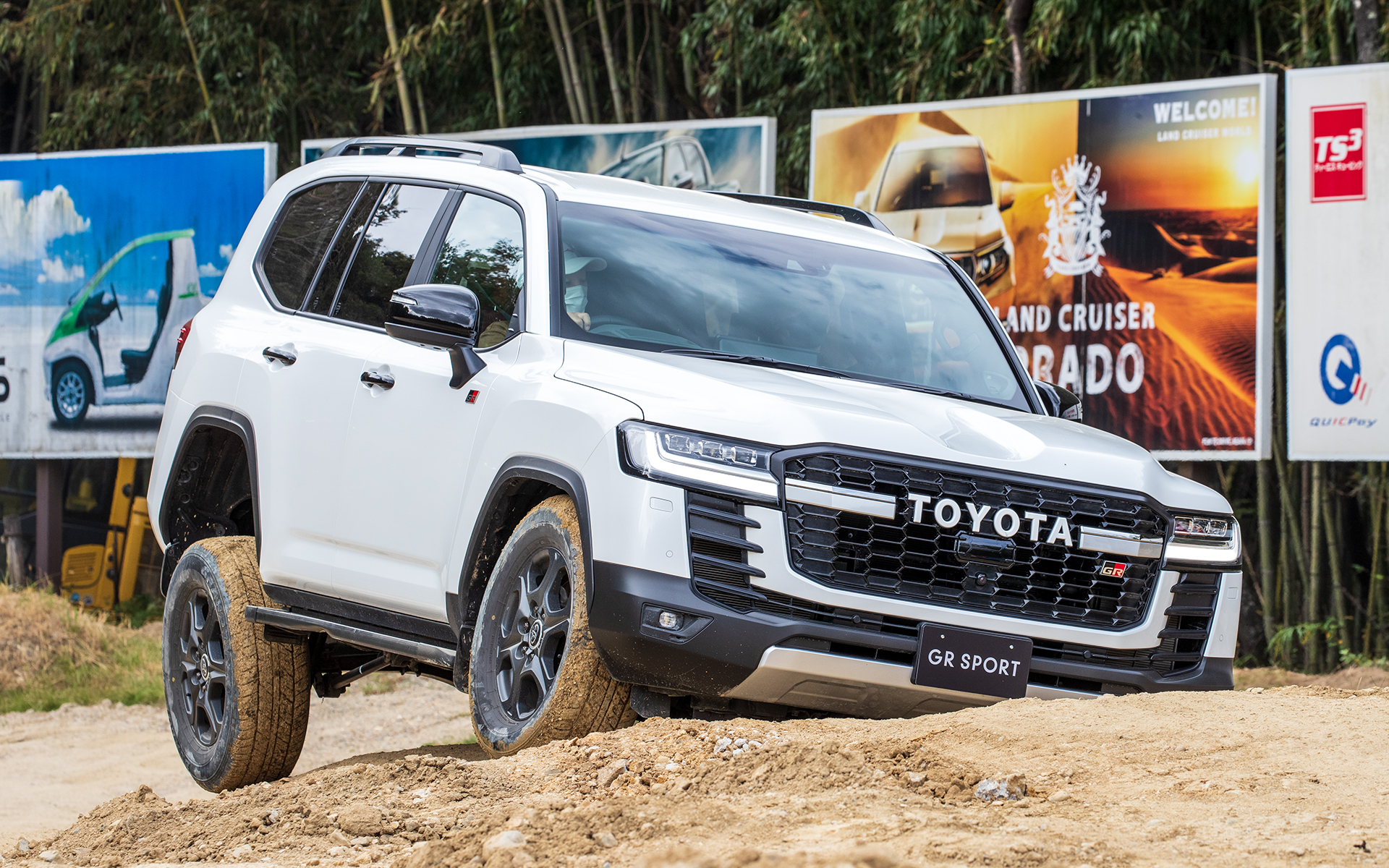 モーグルなどで走行性能を体感できるBコース