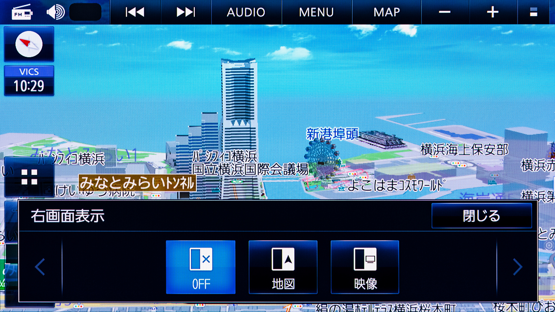 2画面表示はウインドウタイプ。サブ画面には地図だけではなく映像も表示可能