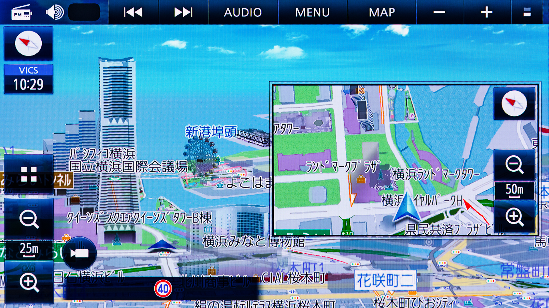 2画面表示はウインドウタイプ。サブ画面には地図だけではなく映像も表示可能
