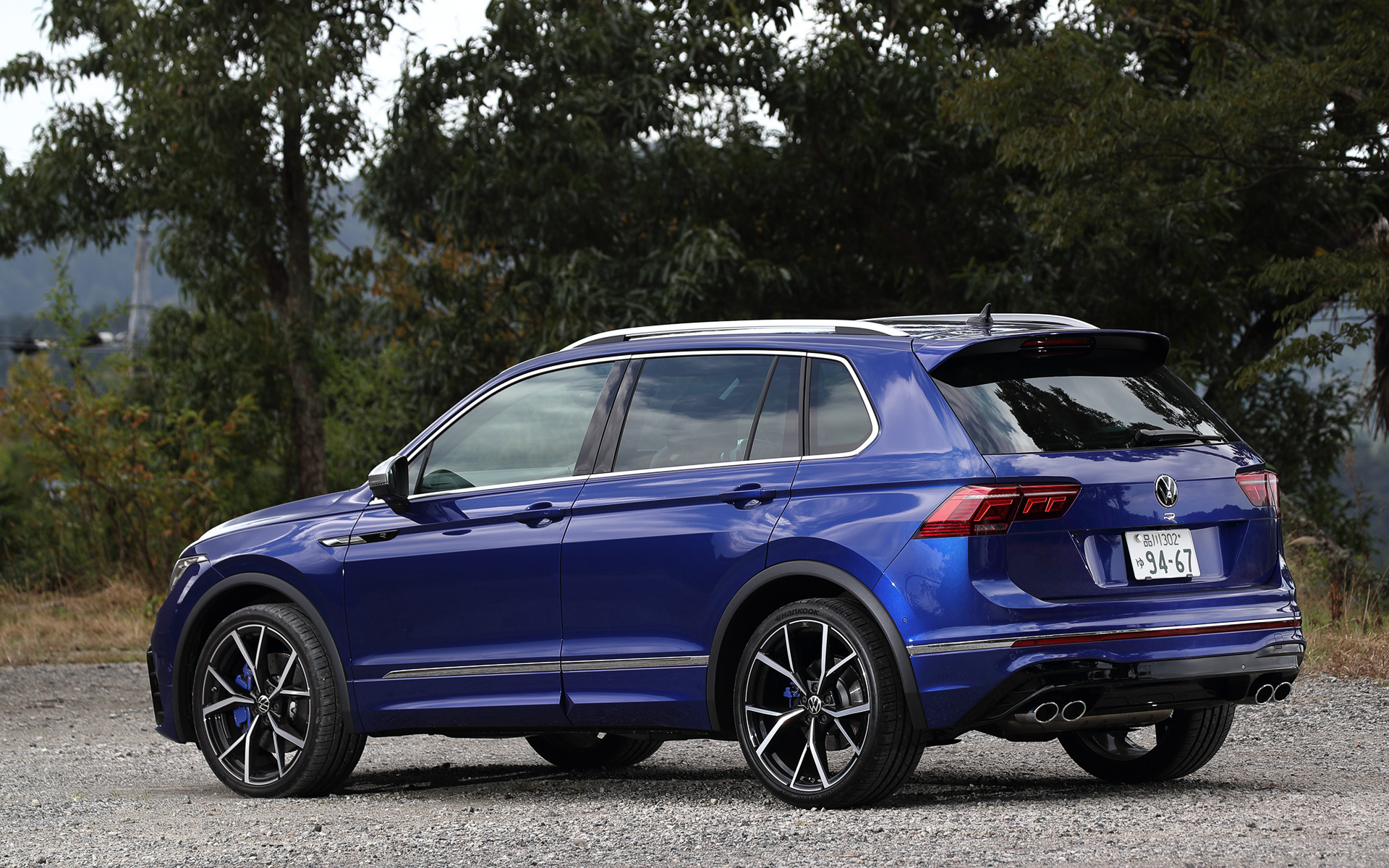 今回試乗したのは5月のマイナーチェンジに合わせてラインアップに追加された高性能スポーツモデル「ティグアン R」（695万1000円）。ボディサイズは4520×1860×1675mm（全長×全幅×全高）、ホイールベースは2675mm