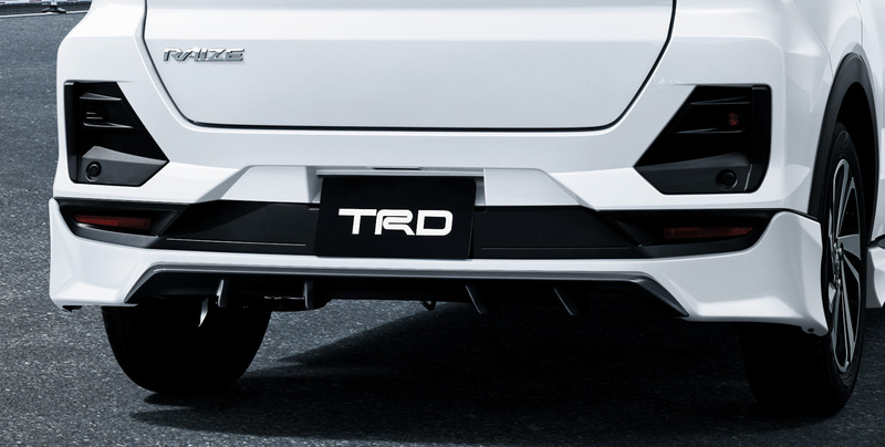 TRD│リアバンパースポイラー｜ライズ｜ホワイト/ブラック TRD、新型「ライズ」をアグレッシブに仕立てる「TRD エアロ