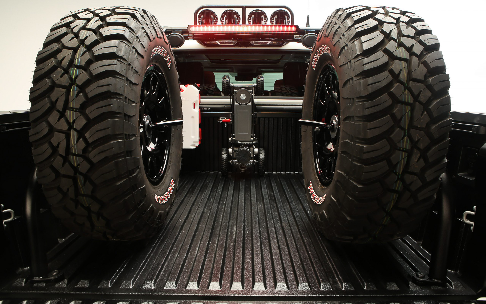 ルーフのライトは収納可能