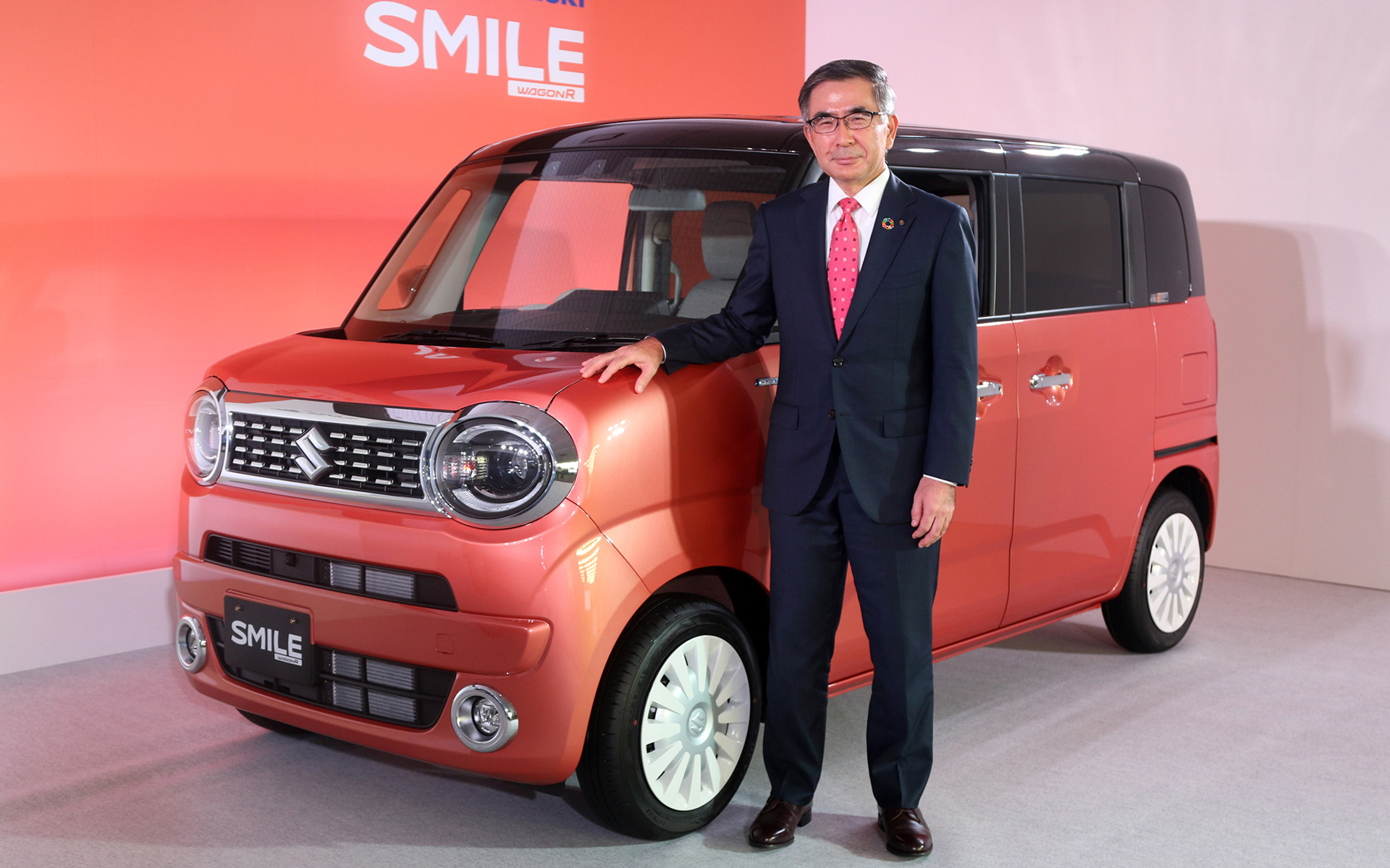 「ワゴンR スマイル」が追加されたワゴンRが10月の軽自動車販売首位に