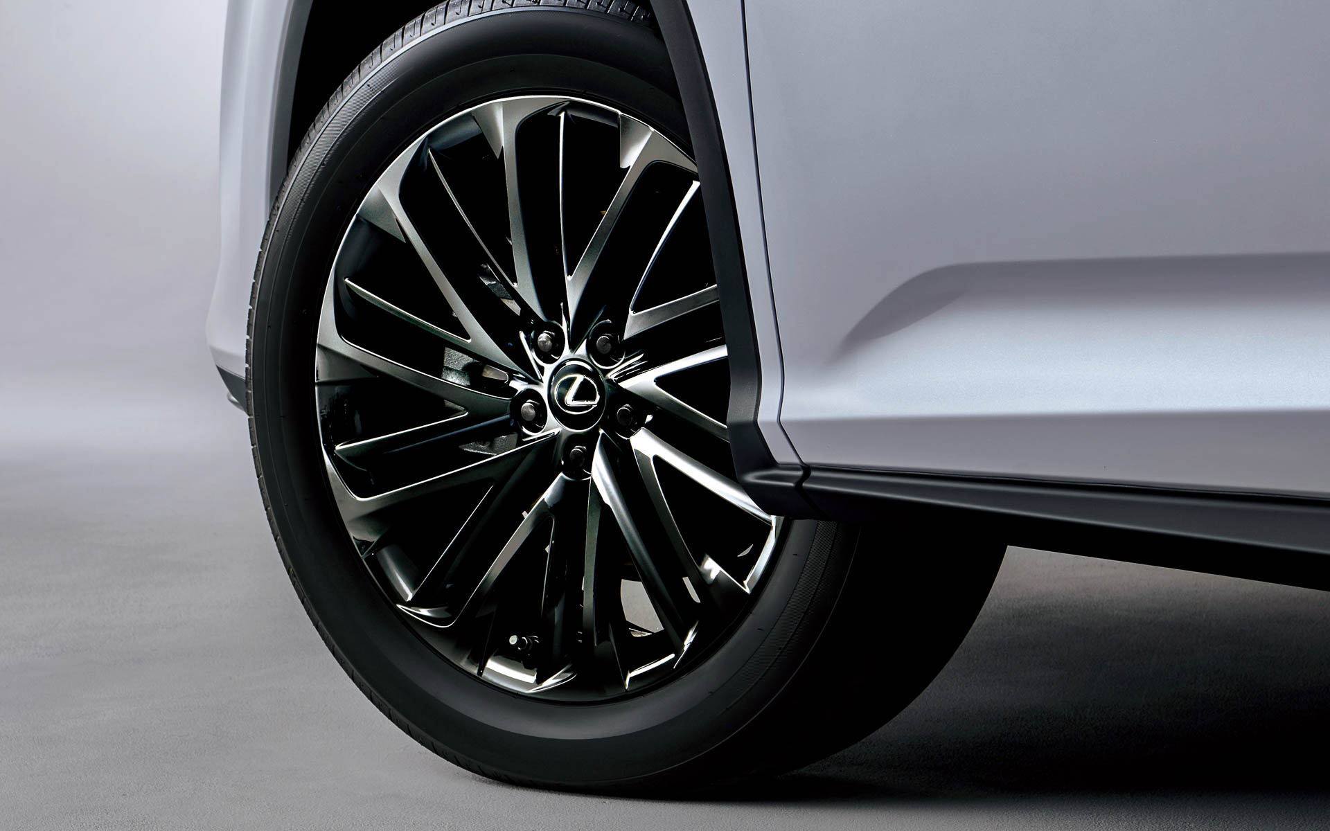 RX 特別仕様車“Black Tourer”20インチアルミホイール（特別仕様車専用ブラックスパッタリング塗装）