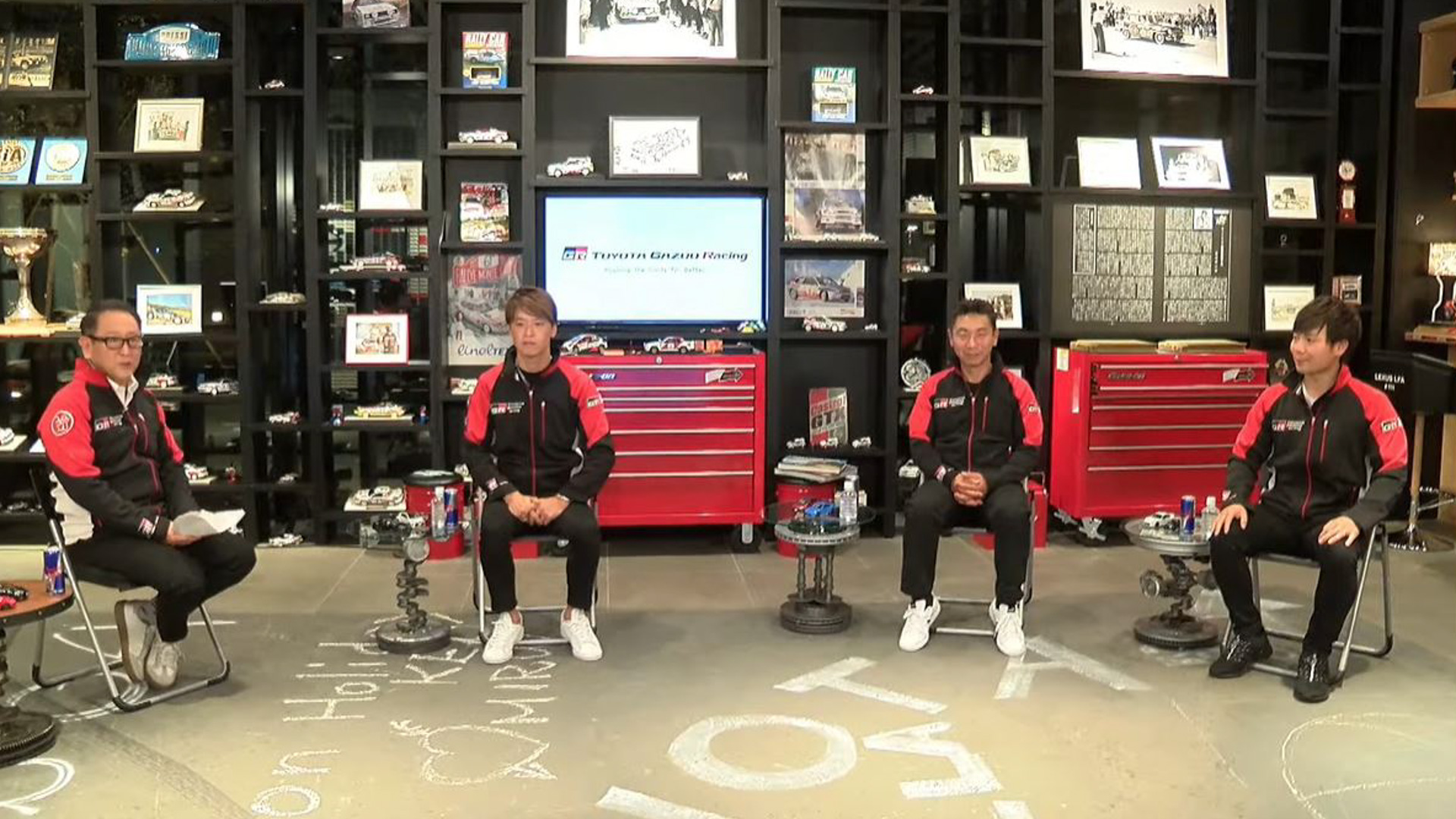 左からモリゾウ選手、佐々木雅弘選手、勝田範彦選手、勝田貴元選手