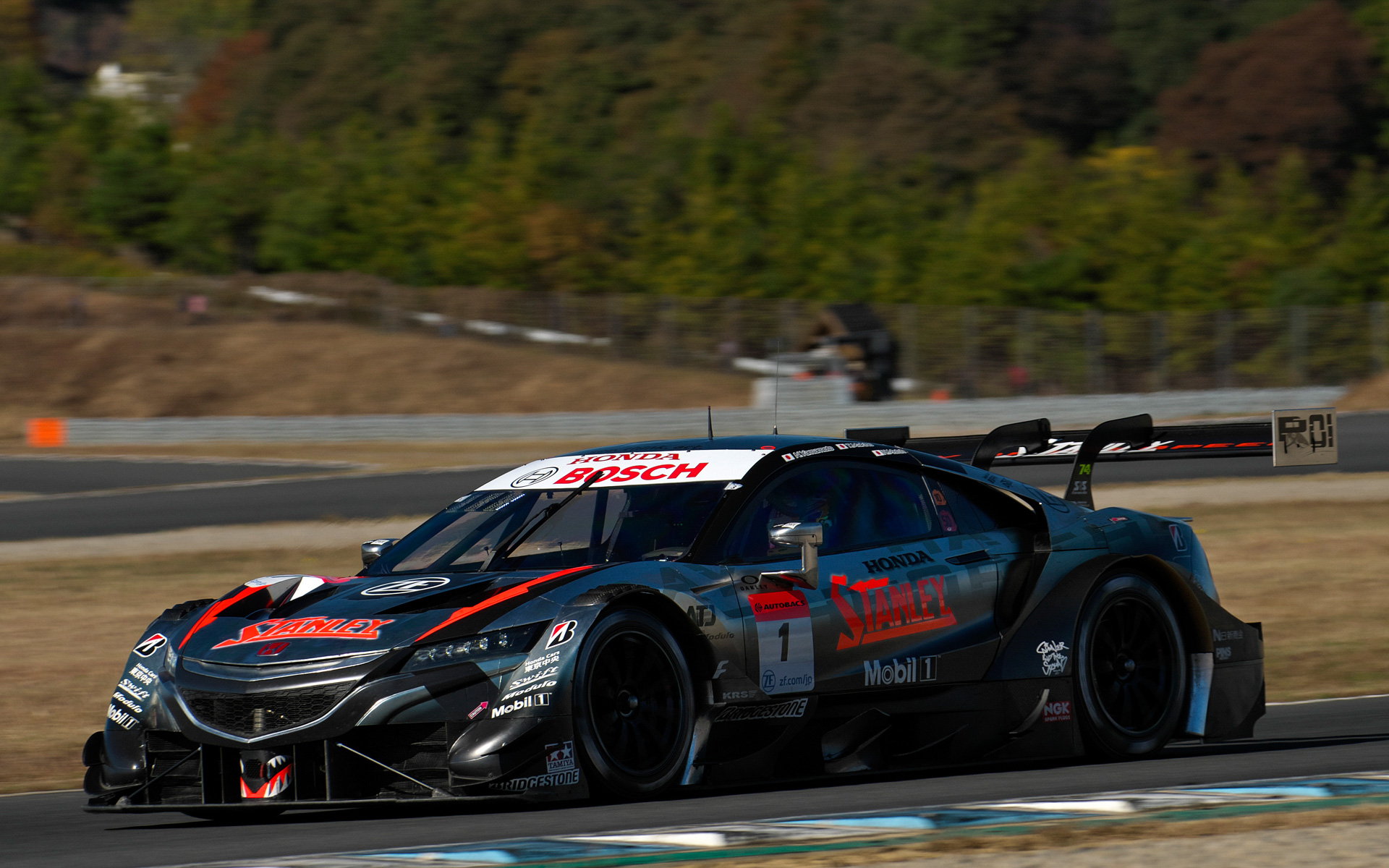 ポイントリーダーの1号車 STANLEY NSX-GT（山本尚貴/牧野任祐組、BS）