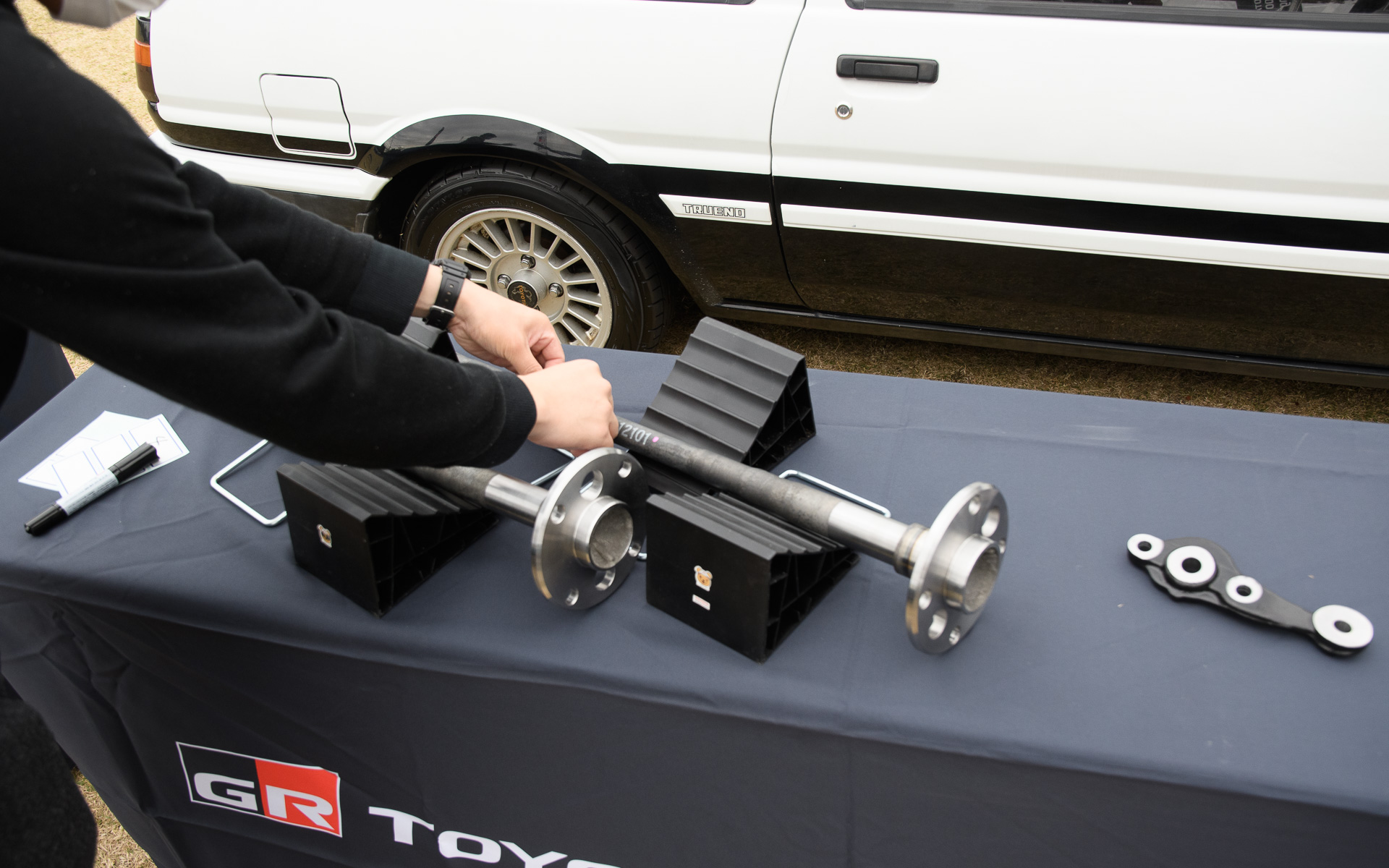 AE86とともに展示されていたヘリテージパーツ