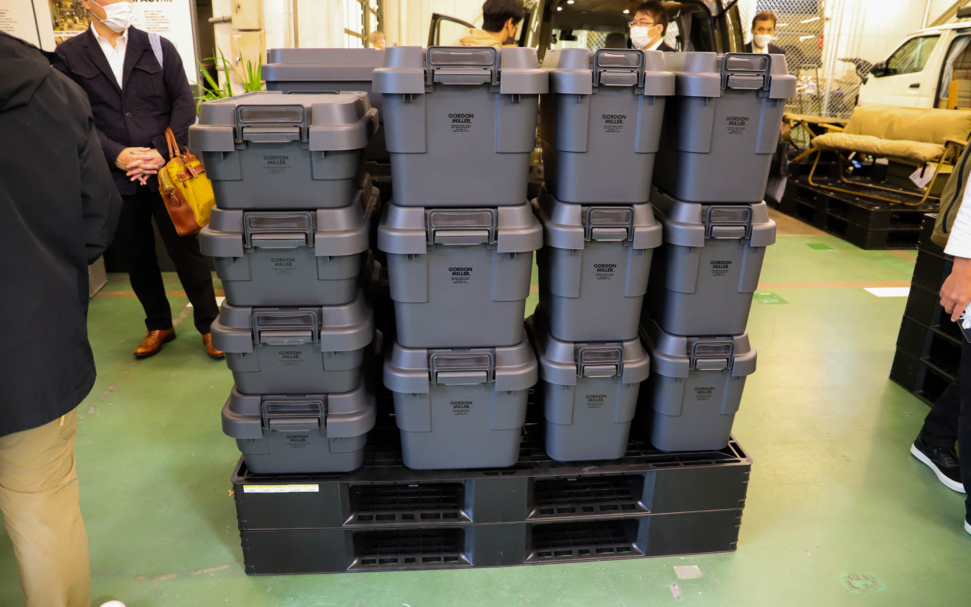 GORDON MILLER KURAMAE先行販売カラーの収納コンテナ