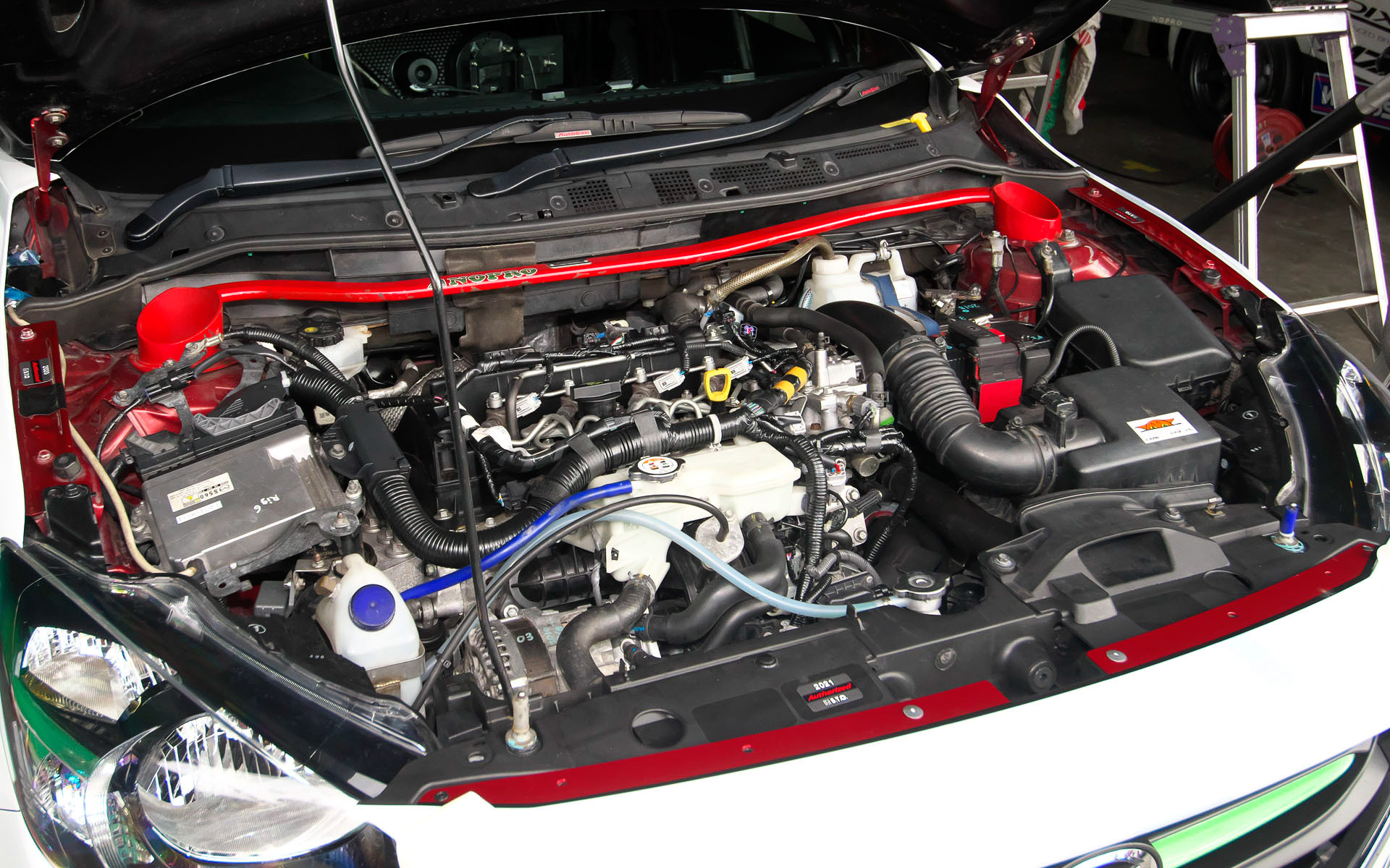 デミオに収まるSKYACTIV-D 1.5エンジン