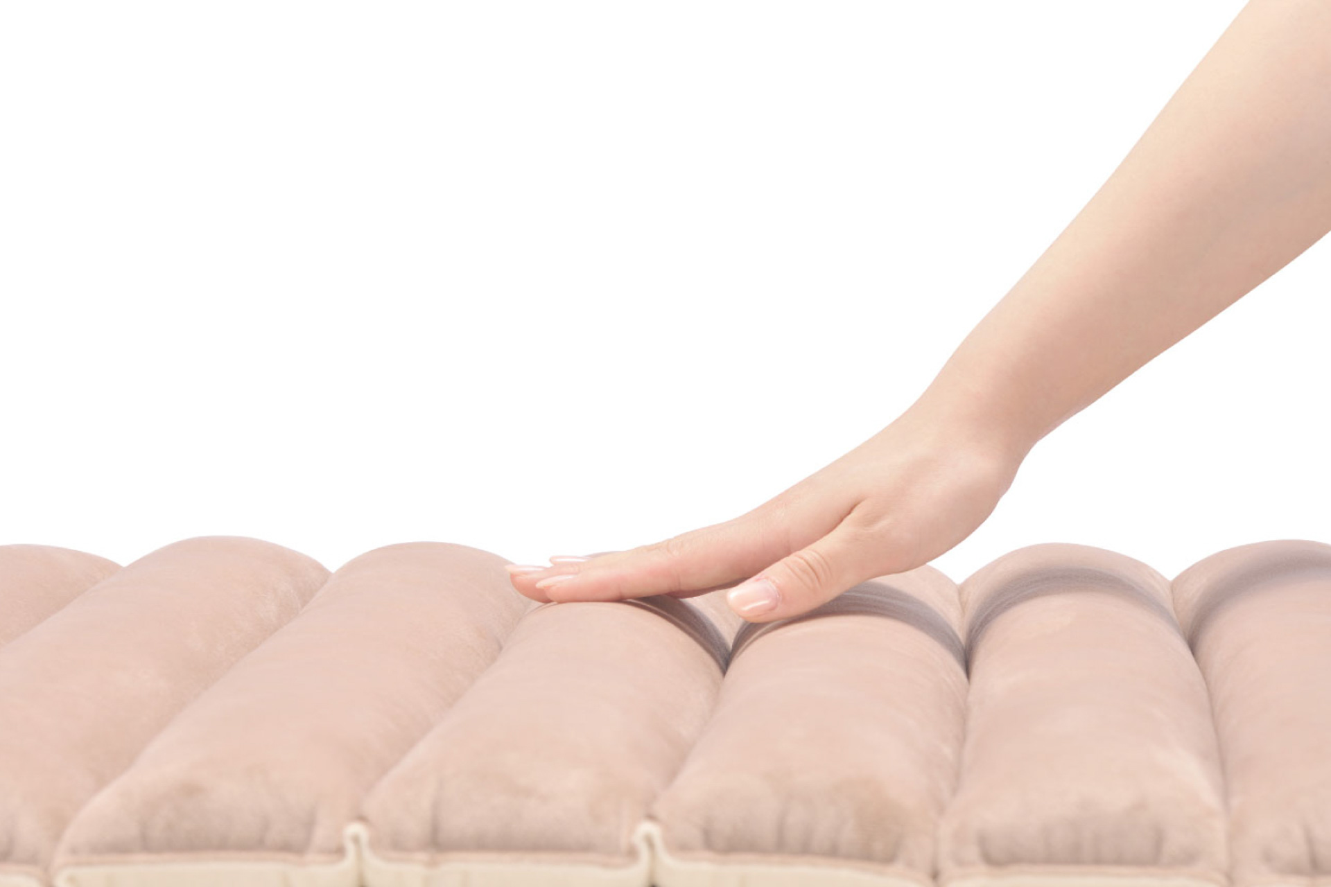 クッション、まくらの生地は、超極細繊維のソフトマイクロファイバー生地を採用